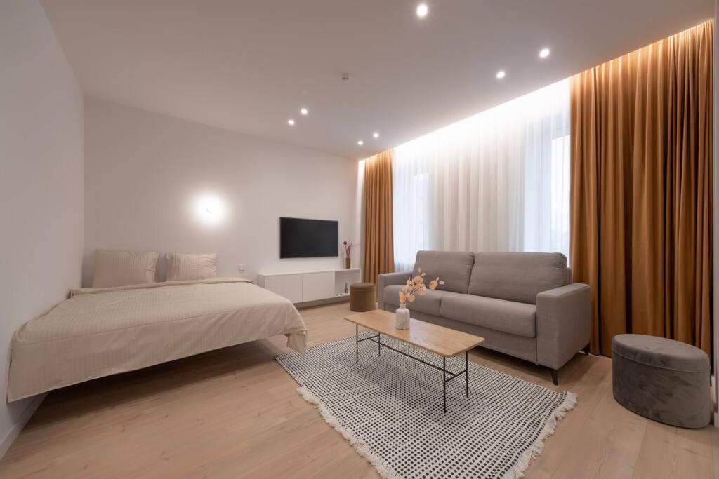 Downtown Getaway By Prime Iii * Kaunas
